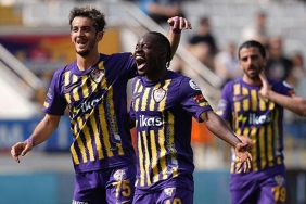 ozet-eyupspor-ligi-galibiyetle-kapatti-mac-sonucu-eyupspor-antalyaspor-2-1-super-jwnBhw55.jpg