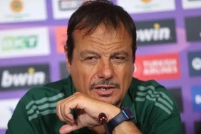 panathinaikosta-fenerbahce-maci-oncesi-ergin-atamani-cildirtan-otobus-krizi-gTCZGfa9.jpg