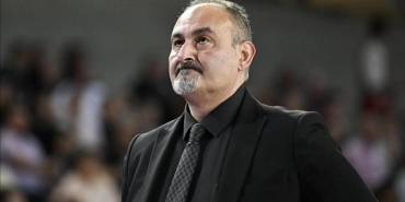 selcuk-ernak-polonyada-en-iyi-koc-secildi-CfzX8K8j.jpg