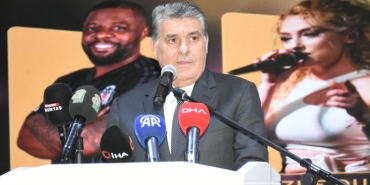 serdal-adalidan-malatyada-anlamli-mesaj-cP9tLSIN.jpg