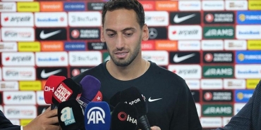 simone-inzaghiden-hakan-calhanogluna-ovgu-hGB76D8r.jpg