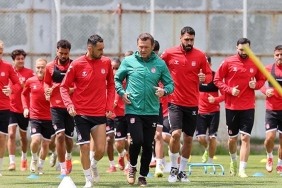 sivasspor-kritik-samsunspor-macina-hazirlaniyor-PhEbPmrJ.jpg