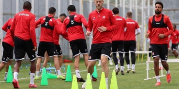 sivasspor-samsunspor-macina-hazirlaniyor-7j68h2jS.jpg