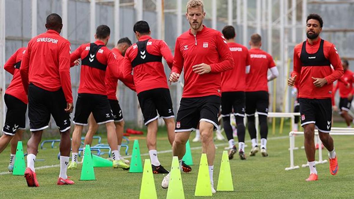sivasspor-samsunspor-macina-hazirlaniyor-7j68h2jS.jpg