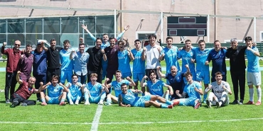 trabzonspor-u19-takimi-sezonu-sampiyon-tamamladi-wmcNbHHH.jpg