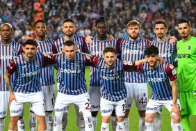 trabzonsporda-sakatlik-maca-devam-edemedi-hNMOeiJ9.jpg