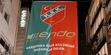 tum-karsiyakada-bayrak-asildi-VUi4acSZ.jpg