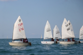 1-temmuz-denizcilik-ve-kabotaj-bayrami-yelken-yarislari-start-verdi-hcZM7ba3.jpg