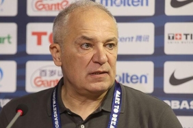 a-milli-kadin-basketbol-takimi-basantrenoru-ekrem-memnun-takimimla-gurur-duyuyorum-slKH8zeR.jpg