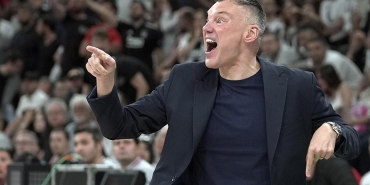 fenerbahce-beko-basantrenoru-sarunas-jasikevicius-iyi-basketbol-oynayan-tarafin-biz-oldugunu-dusunuyorum-2imFRhvM.jpg
