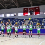 hakkaride-yesilay-kulubu-cocuklari-sporla-bagimliliktan-uzak-tutuyor-fyAmQQDJ.jpg