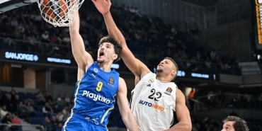 kibristan-maccabiye-red-TCPCRQXN.jpg