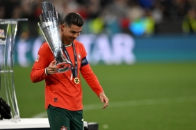ronaldo-gerekiyorsa-bacagimi-kirarim-L8GMx2Oi.jpg