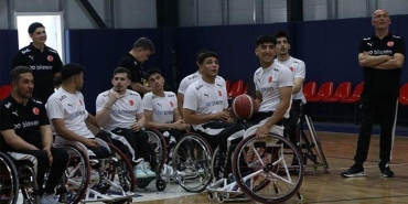 u-23-tekerlekli-sandalye-basketbol-takimindan-tarihi-fark-76LFljCP.jpg