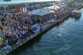 antalyada-yagli-direkten-bayrak-kapma-yarismasi-3OdSfDmI.jpg