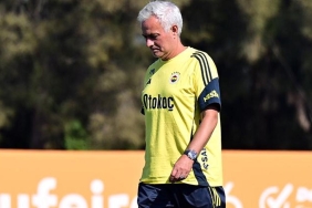 fenerbahcede-tam-7-yolcu-jose-mourinho-onay-verdi-transfer-gorusmeleri-basladi-ru34jBH2.jpg