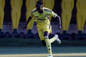 fenerbahceye-bir-mujde-daha-abdou-aziz-fall-kampa-katildi-dCckReYP.jpg