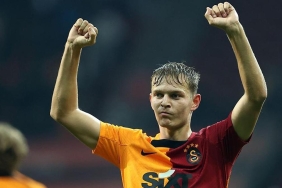 galatasarayda-mathias-ross-ile-yollar-ayrildi-XPklxpuU.jpg