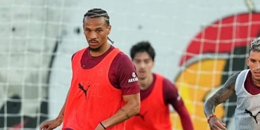 galatasarayin-yeni-transferi-leroy-sane-siftah-yapti-LslXEeQe.jpg