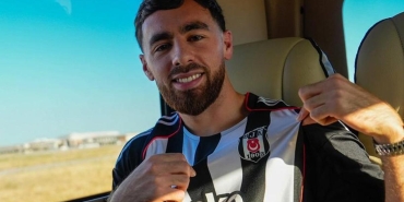 orkun-kokcu-besiktasa-imzayi-atti-gozyaslarini-tutamadi-iste-o-tarihi-anlar-8dWDgHjq.jpg