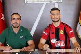 eskisehirsporun-yeni-transferi-imzayi-atti-MDsiBZ8P.jpg