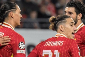 fenerbahce-istiyordu-liverpooldan-dudak-ucuklatan-bonservis-servet-istiyorlar-venjamXR.jpg
