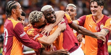 galatasarayda-yildiz-oyuncular-takimdan-ayriliyor-karar-verildi-9HdYYCIV.jpg