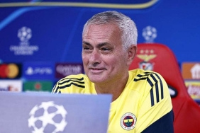 mourinho-sadece-kovulma-tazminatlarindan-115-milyon-euro-kazandi-tazminator-diye-lakap-takildi-64WC69l7.jpg