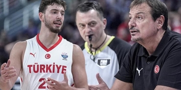 canli-yunanistan-turkiye-eurobasket-yari-final-maci-canli-anlatim-12-dev-adam-eurobaskette-wIy1JOO5.jpg