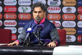 caykur-rizespor-teknik-direktoru-ilhan-palut-ilk-yaridan-memnun-degil-iyEgjYYm.jpg