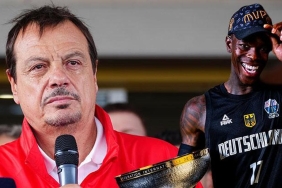 dennis-schroderden-skandal-ergin-ataman-sozleri-bak-su-terbiyesize-pqOi9BZV.jpg
