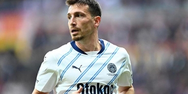 mert-hakan-yandastan-sakatlik-aciklamasi-bu-sakatliktan-donen-1-2-oyuncu-var-kh5CgSTZ.jpg
