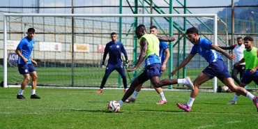 rizespor-ara-vermeden-calismalara-basladi-pQEep28e.jpg