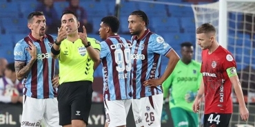 trabzonspor-gaziantep-fk-macinin-olay-hakemi-arda-kardesler-konustu-bununla-yasamak-istemiyorum-IaedkvnT.jpg