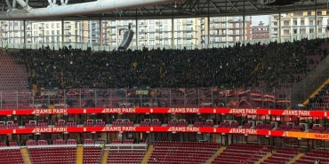 besiktas-taraftarlari-galatasaray-deplasmanina-30-otobusle-geldi-89rgAASg.jpg