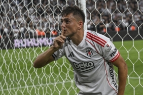 besiktasta-cengiz-under-ilk-11e-OpXTwezm.jpg