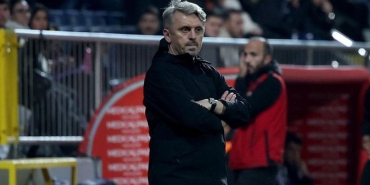 eyupspor-teknik-direktoru-orhan-ak-zor-bir-maci-kazandik-WCQwL6iE.jpg