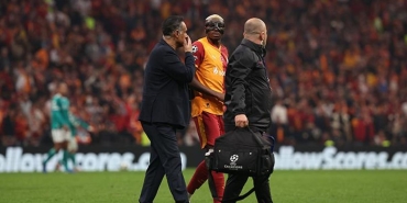 osimhenden-liverpool-maci-sonrasi-sakatlik-aciklamasi-9rEtlzM7.jpg