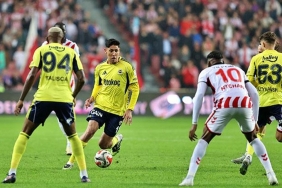samsunspor-fenerbahce-macina-damga-vuran-pozisyon-var-cagirdi-gol-verilmedi-Frzs8vYn.jpg