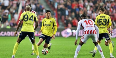 samsunspor-fenerbahce-macina-damga-vuran-pozisyon-var-cagirdi-gol-verilmedi-Frzs8vYn.jpg