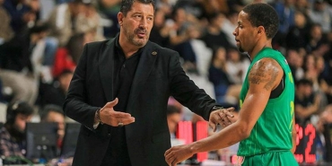 ufuk-saricanin-ilk-galibiyet-sevinci-manisa-basket-esenler-erokspor-75-95-mac-sonucu-UDBT1crl.jpg