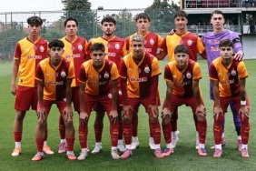 galatasaray-u19-ajax-u19a-farkli-kaybetti-7LQsOBc2.jpg