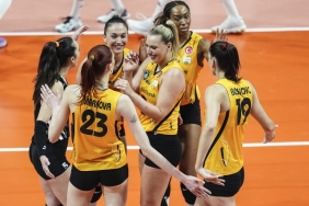 vakifbank-fransa-deplasmaninda-set-vermeden-kazandi-TGuF6ROH.jpg