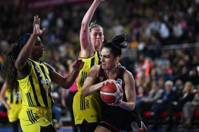 30-kadinlar-cumhurbaskanligi-kupasi-fenerbahce-opetin-fenerbahce-opet-cbk-mersin-maci-sonucu-104-77-EvEja88e.jpg
