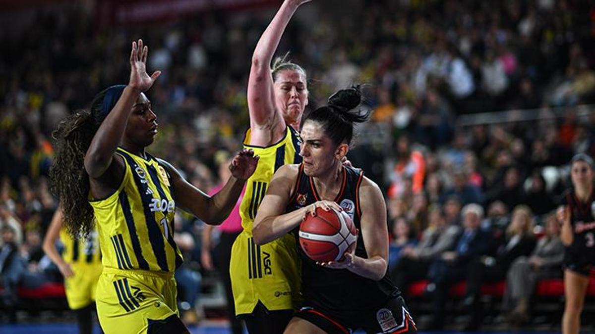 30-kadinlar-cumhurbaskanligi-kupasi-fenerbahce-opetin-fenerbahce-opet-cbk-mersin-maci-sonucu-104-77-EvEja88e.jpg