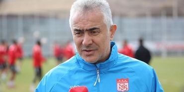 sivasspor-teknik-direktoru-mehmet-altiparmak-hedefi-acikladi-WVXOhZdn.jpg