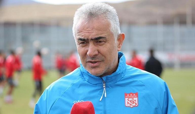 sivasspor-teknik-direktoru-mehmet-altiparmak-hedefi-acikladi-WVXOhZdn.jpg