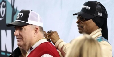 unlu-rapci-snoop-dogg-amerikan-futboluna-sponsor-oldu-arizona-bowlun-10-yilina-ozel-mac-uKVBAhu5.jpg