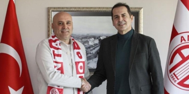 son-dakika-super-lige-geri-dondu-antalyasporun-yeni-teknik-direktoru-belli-oldu-rVrpikKm.jpg