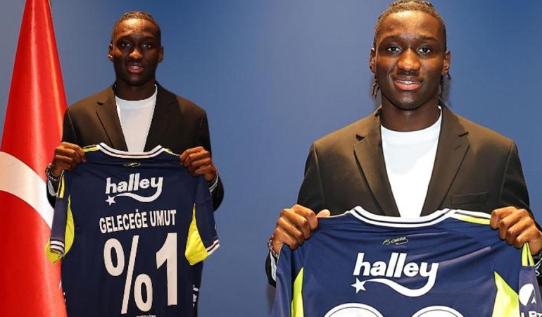 fenerbahceden-resmi-transfer-sidiki-cherif-imzayi-atti-r2DzJXUe.jpg